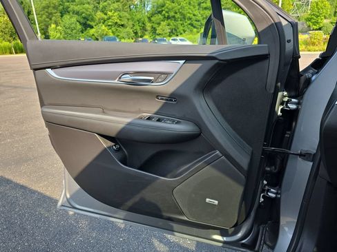 Used 2025 Cadillac XT6 Luxury AWD/4WD image 30