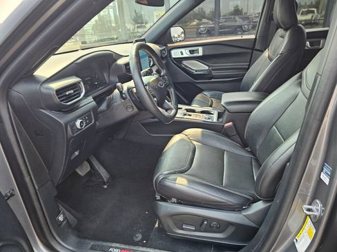 Used 2021 Ford Explorer ST w/ Equipment Group 401A AWD/4WD image 22