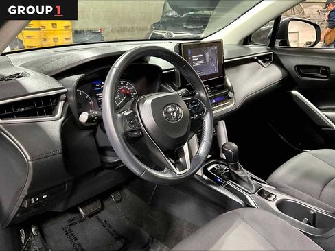 Used 2023 Toyota Corolla Cross LE w/ Moonroof Package AWD/4WD image 18