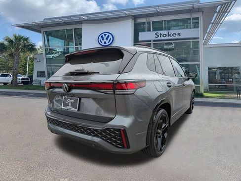 New 2026 Volkswagen Tiguan SE R-Line FWD image 4