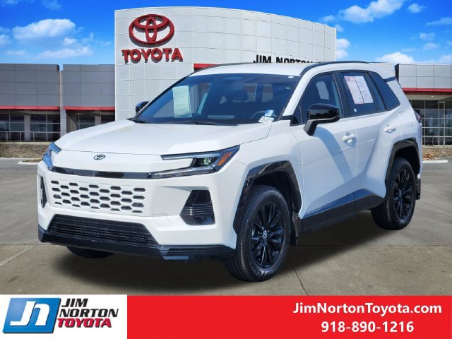 Used 2026 Toyota RAV4 SE AWD/4WD image 3