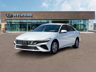 New 2025 Hyundai Elantra SE video 1