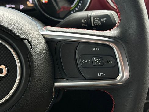 Used 2023 Jeep Wrangler Unlimited Rubicon 4xe image 28