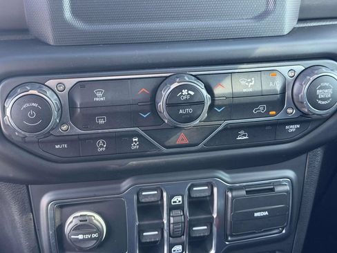Used 2020 Jeep Gladiator Sport w/ Quick Order Package 24S AWD/4WD image 27