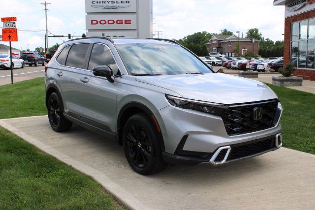 Used 2023 Honda CR-V Sport Touring image 3