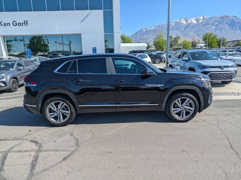 Certified 2024 Volkswagen Atlas Cross Sport SEL R-Line AWD/4WD image 2
