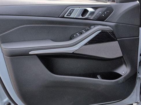 Used 2026 BMW X5 xDrive50e w/ Executive Package image 14