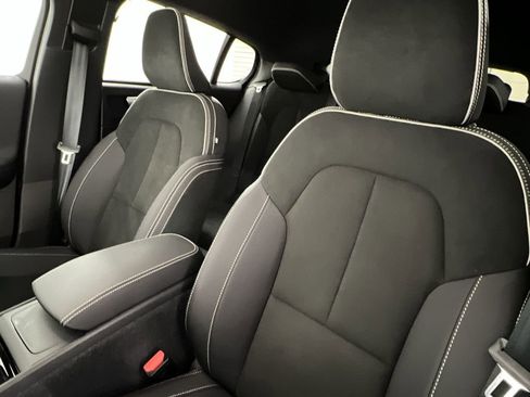 Certified 2023 Volvo C40 P8 Recharge Ultimate image 15