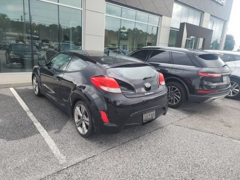 Used 2014 Hyundai Veloster w/ Technology Package 03 FWD image 3