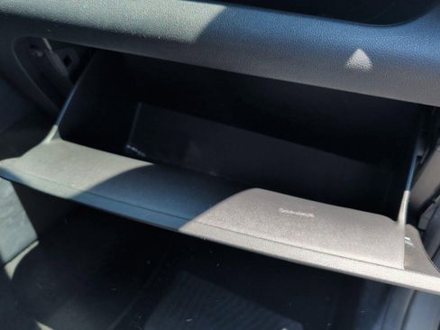 Used 2021 Hyundai Venue SE FWD image 38