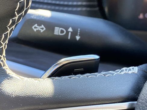 Used 2022 Jeep Grand Cherokee Limited image 23