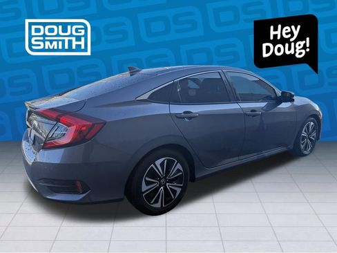 Used 2017 Honda Civic EX-T image 4