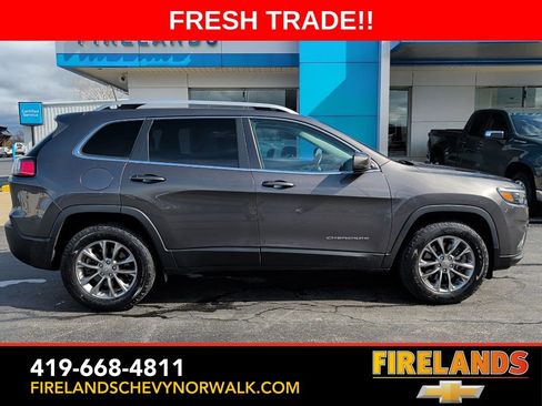 Used 2020 Jeep Cherokee Latitude Plus w/ Cold Weather Group image 8