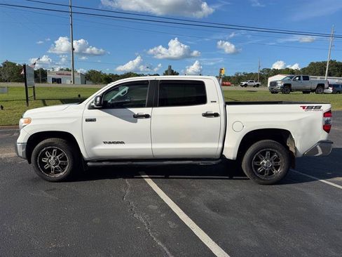 Used 2016 Toyota Tundra SR5 w/ SR5 Upgrade Package RWD image 2