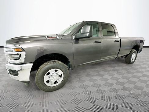 New 2026 RAM 2500 Tradesman w/ Chrome Appearance Group image 23