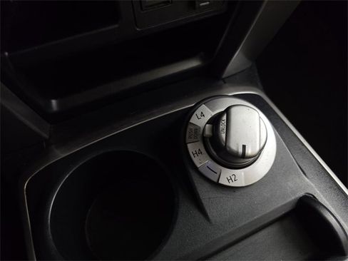 Used 2020 Toyota 4Runner SR5 Premium w/ Moonroof Package image 18