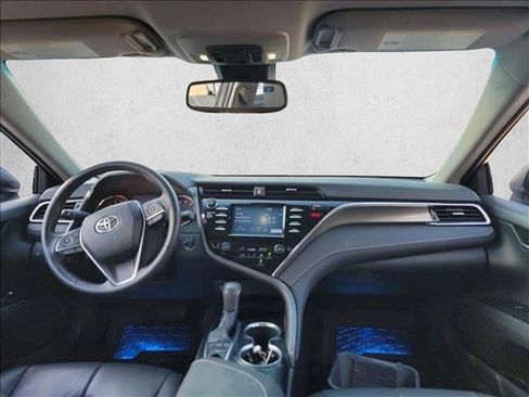 Used 2018 Toyota Camry XSE image 17