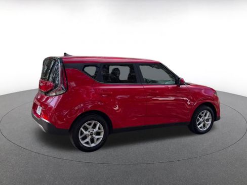 Used 2025 Kia Soul LX w/ LX Technology Package image 14