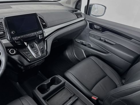 Certified 2024 Honda Odyssey Touring image 24