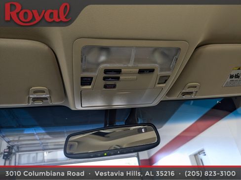 Used 2015 Toyota Avalon Limited image 23