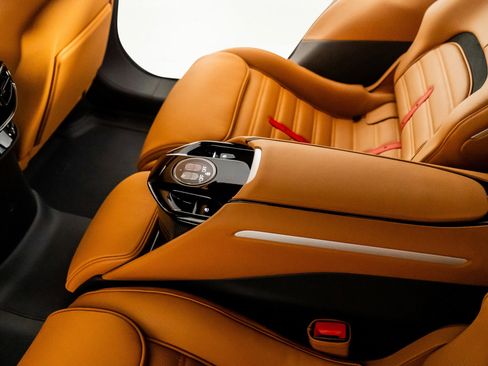 Used 2026 Ferrari Purosangue image 59