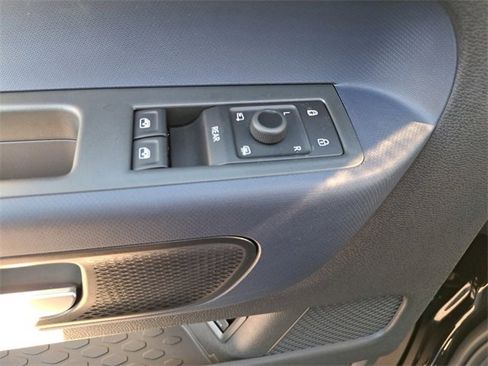 New 2025 Volkswagen ID. Buzz Pro S image 11