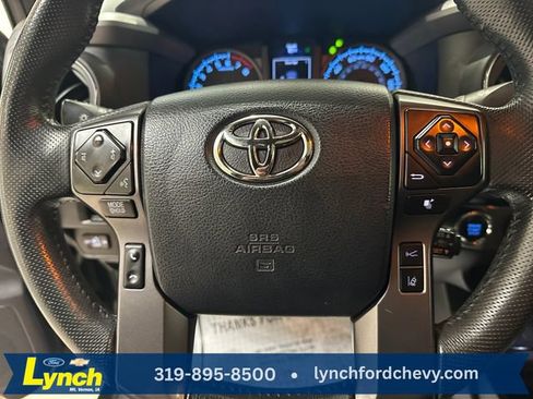 Used 2019 Toyota Tacoma TRD Off-Road AWD/4WD image 11