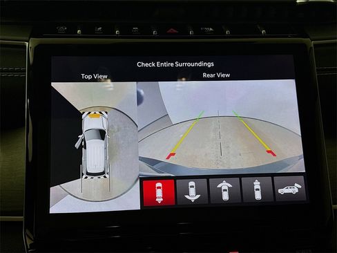 Used 2022 Jeep Grand Cherokee L Limited w/ Luxury Tech Group II image 20