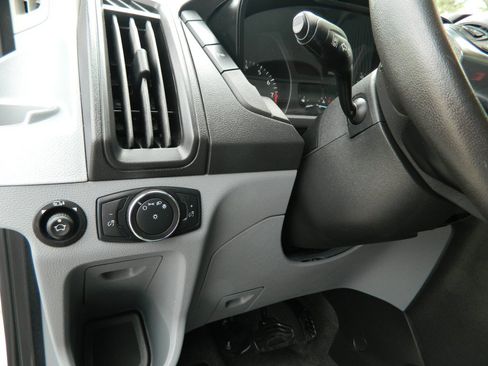 Used 2019 Ford Transit 150 XLT RWD image 20