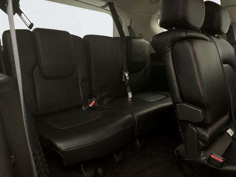 Used 2024 Nissan Armada SV AWD/4WD image 18