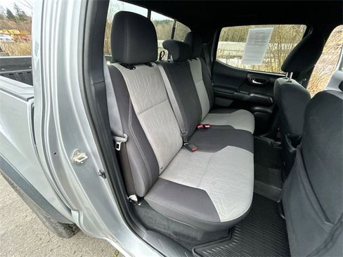 Used 2020 Toyota Tacoma TRD Off-Road image 23