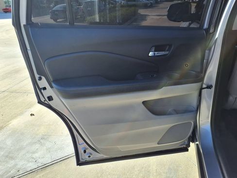 Used 2017 Honda Pilot EX image 17