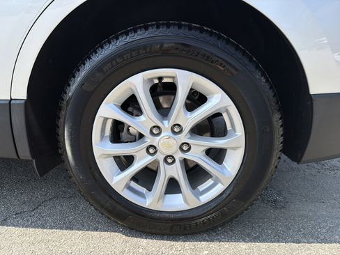 Used 2020 Chevrolet Equinox LT image 22