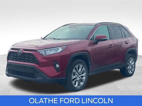 Used 2020 Toyota RAV4 XLE Premium image 35