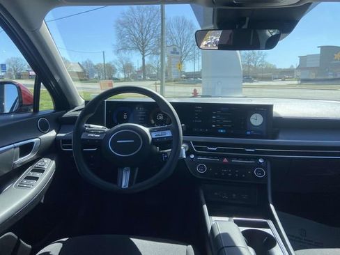 Used 2025 Hyundai Sonata SEL image 10