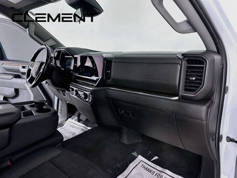 Used 2024 Chevrolet Silverado 3500 LT AWD/4WD image 32