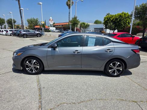 Used 2022 Nissan Sentra SV FWD image 9