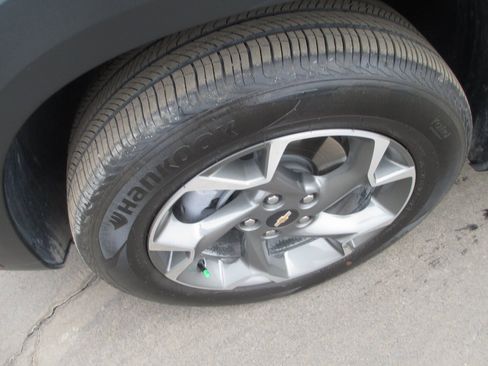 Certified 2025 Chevrolet Trax LT image 12