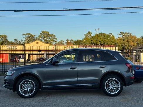 Used 2016 Audi Q5 2.0T Premium Plus w/ Technology Package image 10