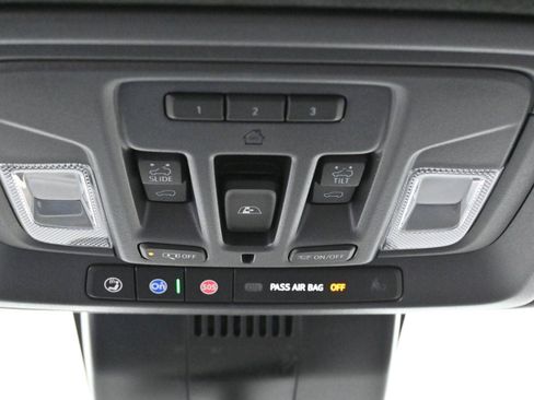 Used 2024 GMC Sierra 1500 AT4X image 27