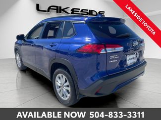 Used 2023 Toyota Corolla Cross LE video 3