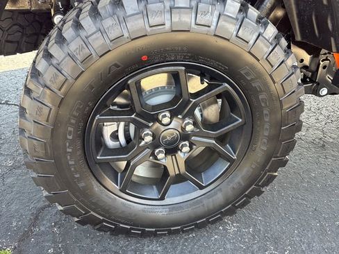 New 2025 Jeep Gladiator Sport AWD/4WD image 28