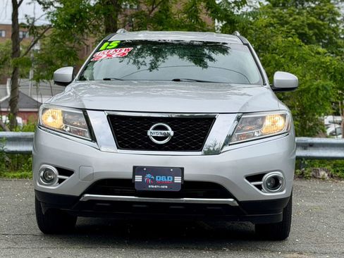 Used 2015 Nissan Pathfinder SV AWD/4WD image 8