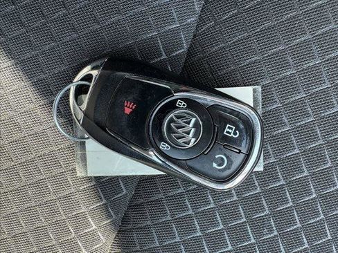 Used 2022 Buick Encore Preferred image 16