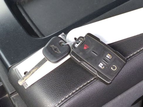 Used 2018 Chevrolet Silverado 1500 LT w/ Redline Edition AWD/4WD image 34