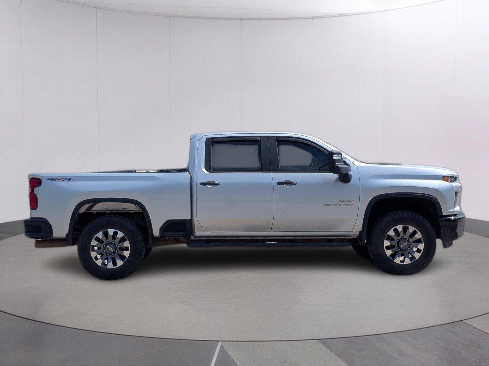 Used 2022 Chevrolet Silverado 2500 Custom w/ Custom Value Package AWD/4WD image 8
