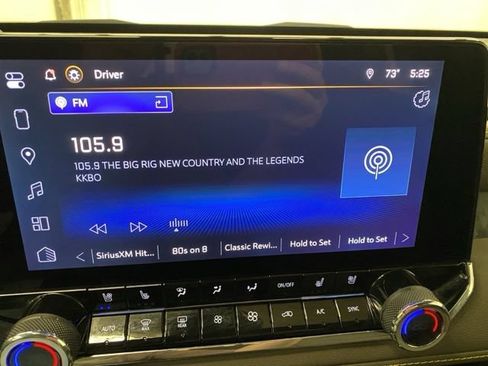 Used 2025 Chevrolet Colorado ZR2 w/ Midnight Edition AWD/4WD image 6