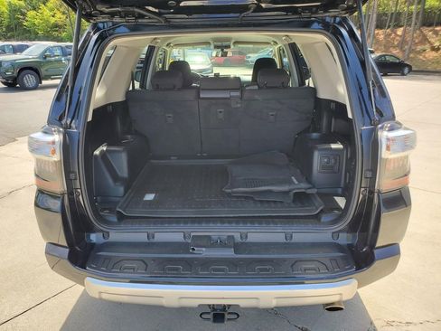 Used 2018 Toyota 4Runner TRD Off-Road image 13