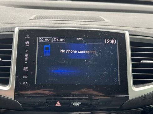 Used 2017 Honda Pilot Touring image 16