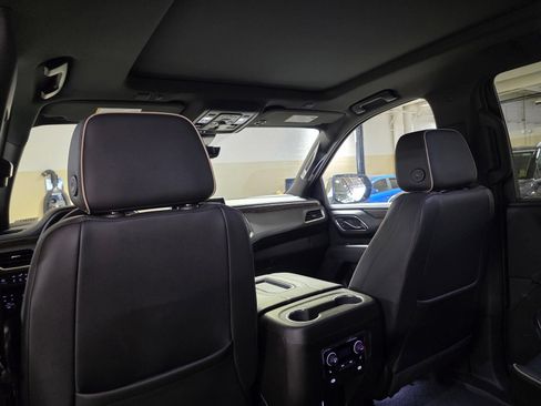 Used 2023 Chevrolet Tahoe Premier AWD/4WD image 17